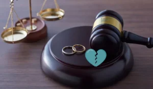 bilancia legale tra anelli di matrimonio