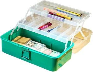cassetta degli attrezzi con strumenti colorati