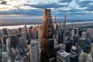 edificio aziendale con strutture collegate multiscala