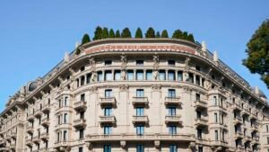 Dove Si Trova E Cosa Offre L’albergo Leonardo Da Vinci A Milano 20 facciata storica di un albergo elegante milano