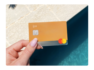 logo bic bank accanto a carta di credito