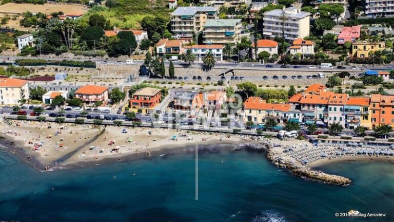 panorama del lungomare di santo stefano al mare