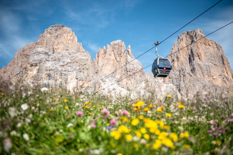 panorama delle dolomiti in val di fassa