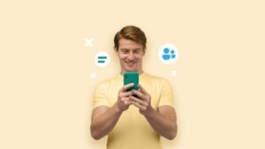 persona felice con smartphone e spid digitale