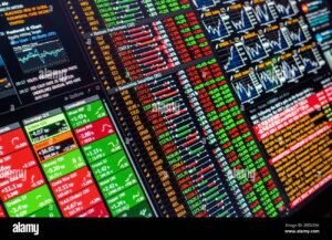 Come Funziona il Trading Online Guida Pratica per Principianti 9 schermo computer con grafici di borsa colorati
