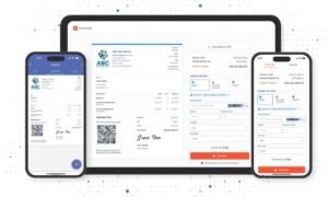 smartphone con app fatturazione elettronica attiva