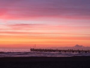 spiaggia di forte dei marmi al tramonto