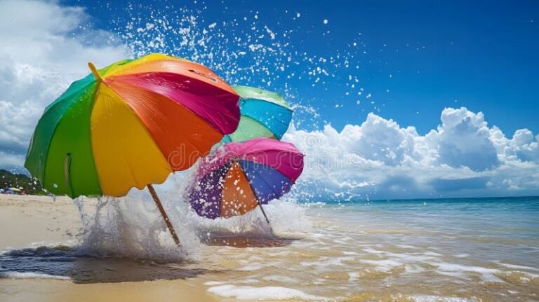 Cosa Offrono le Spiagge di Marina di Pisa per le Vacanze Estive 2 spiaggia soleggiata con ombrelloni colorati e mare