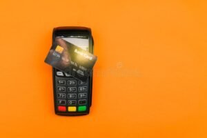 terminale pos moderno con carta di credito