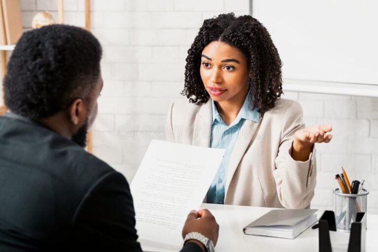 Quali Aziende a Lamezia Terme Stanno Cercando Nuovi Dipendenti 2 ufficio risorse umane con colloquio di lavoro