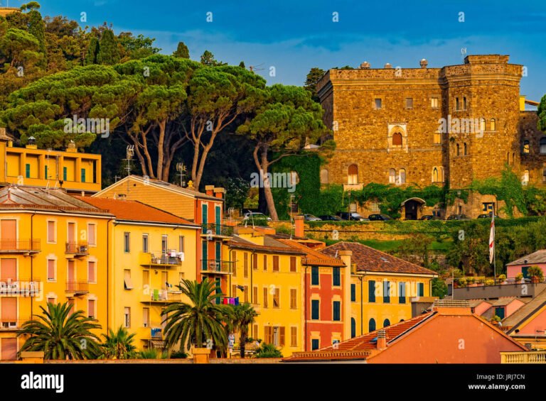 veduta panoramica del castello di sestri levante