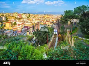Come Trovare Lavoro a Napoli e Provincia: Quali Sono i Metodi Più Efficaci 12 veduta panoramica del centro storico di napoli