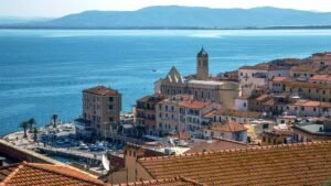 veduta panoramica del centro storico di orbetello