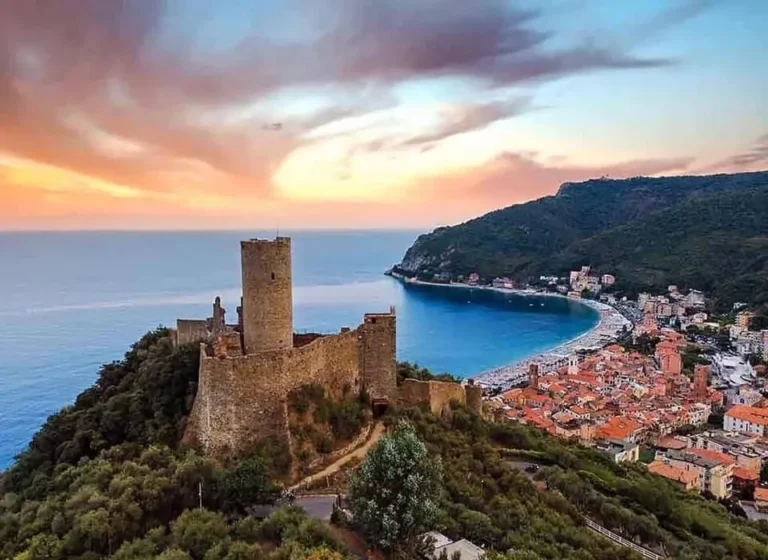 veduta panoramica rocca di finale ligure